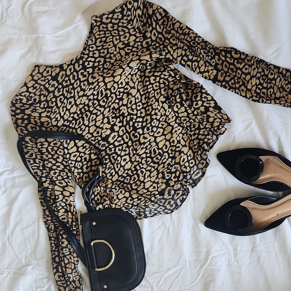 Trafaluc Zara Collection xs leopard print long sleeve top